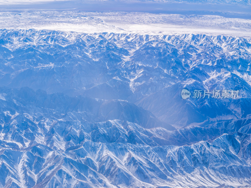 冬季中国新疆天山山脉