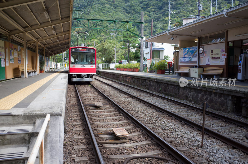 日本箱根景区的旅游火车站