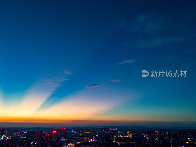 泸州晚霞夜景航拍图