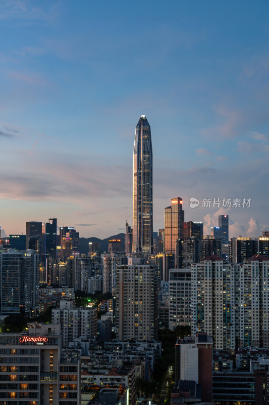 深圳福田CBD大湾区平安大厦夜景蓝调