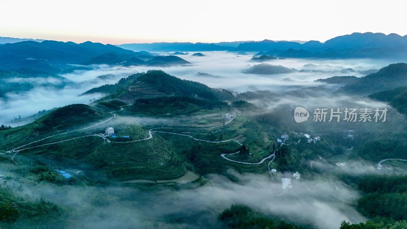 重庆酉阳：破晓时分的壮丽山河