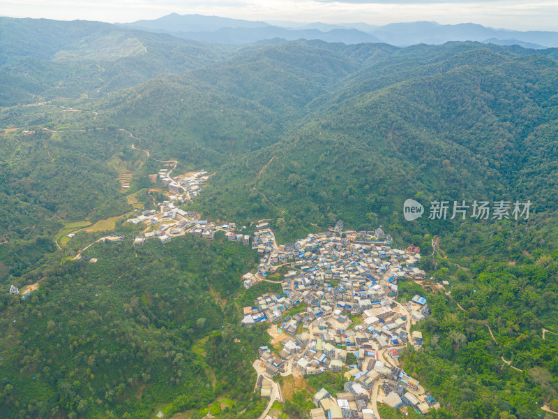 航拍山区乡村田园风光