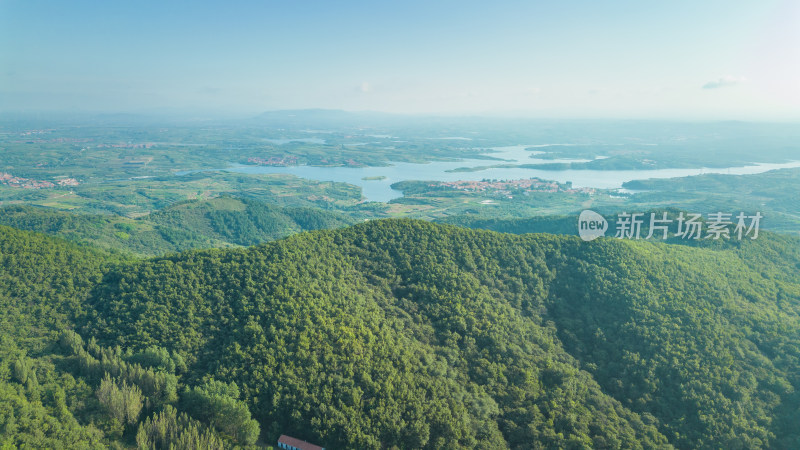 航拍视角青山绿水自然风景