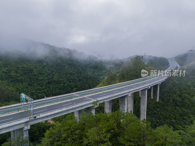 高速公路 航拍绿美高速