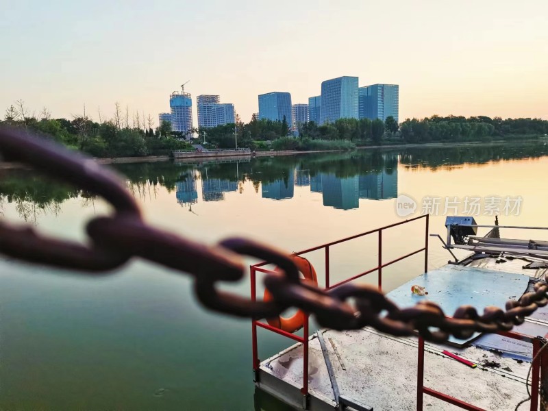 湖景特写