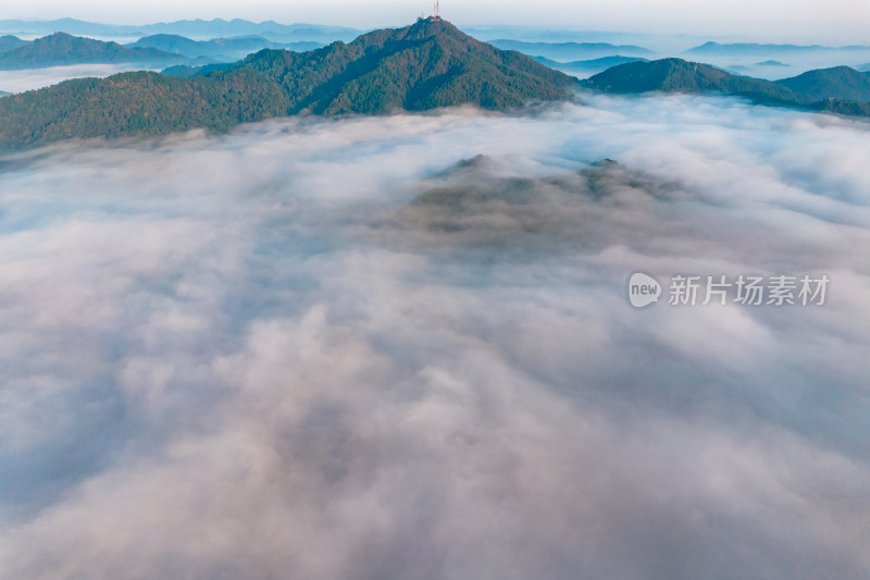 云层之上山川云海自然风光航拍摄影图