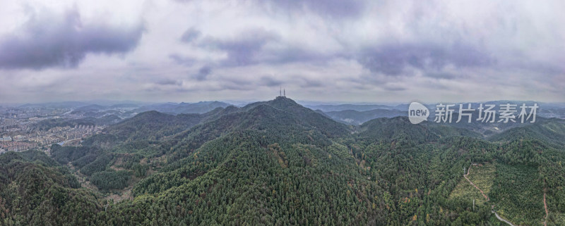 连绵起伏山川丘陵地貌航拍全景图