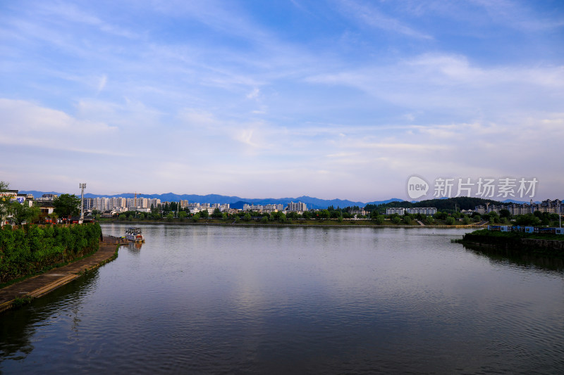 黄山市屯溪河街老街城市风光