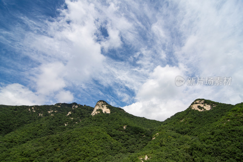 大连普兰店老帽山山顶远眺风光