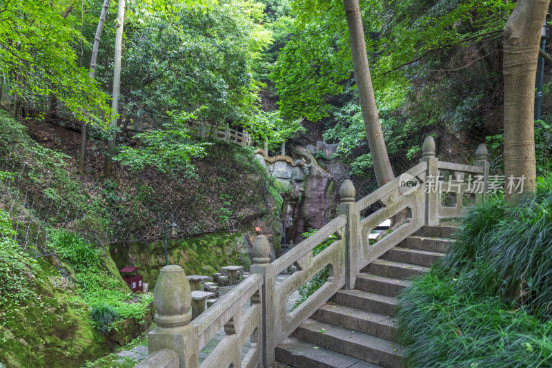 杭州宝石山景区金鼓洞景点