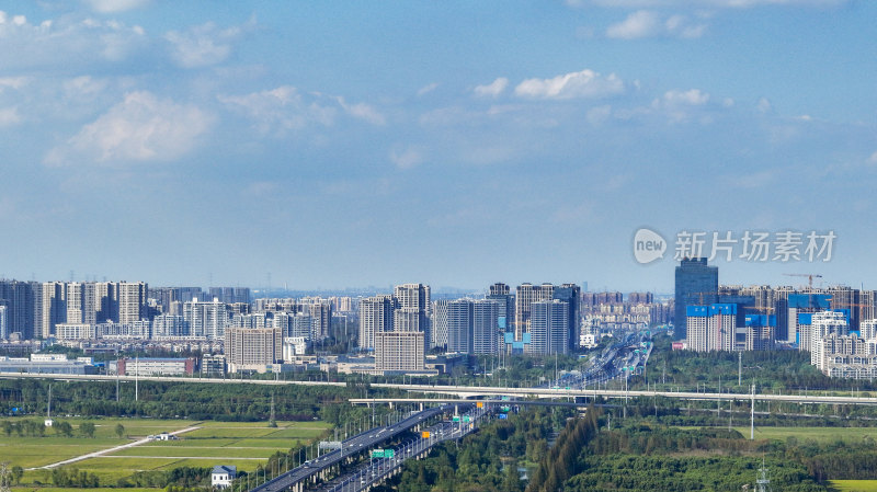 航拍昆山城市建筑交通道路风光