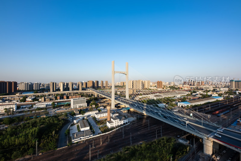 夏天郑州农业路大桥日落风光