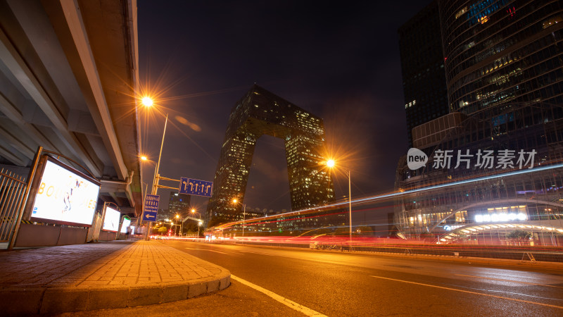 北京国贸央视大楼大裤衩夜景照片