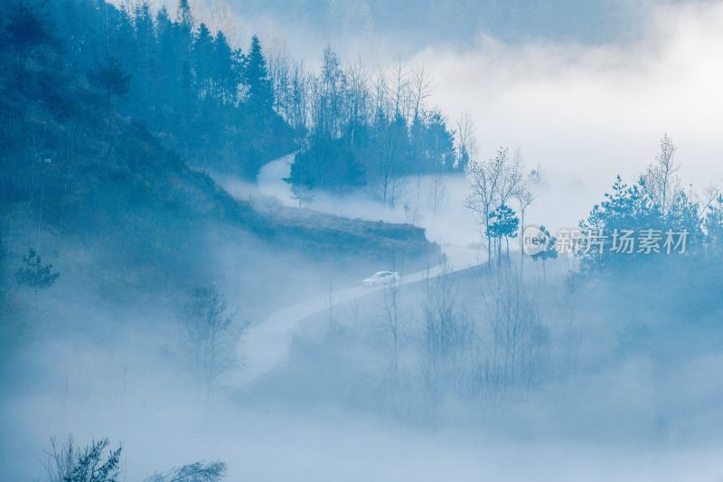 重庆酉阳：雾景烟花拍摄花絮