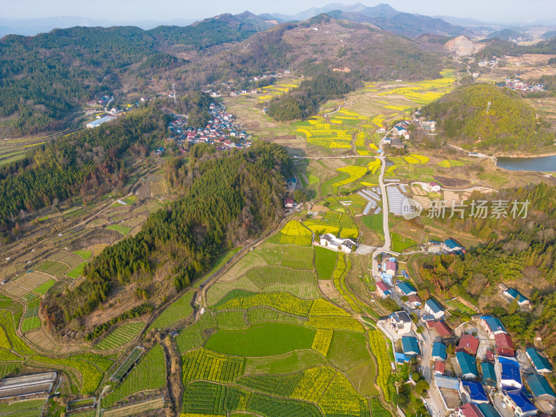 南方丘陵山川美丽乡村农田航拍摄影图