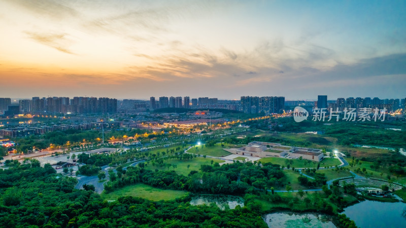 夕阳下的武汉府河