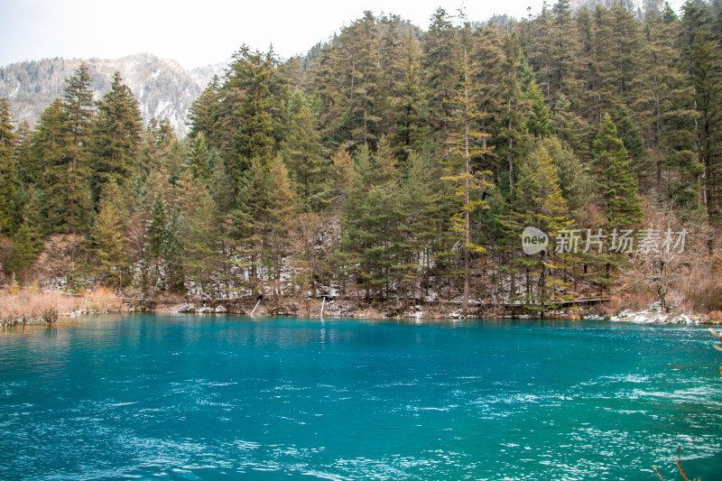 九寨沟湖泊风光