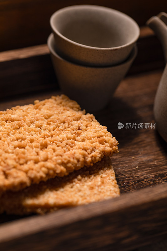 米酥锅巴薄脆饼干休闲零食