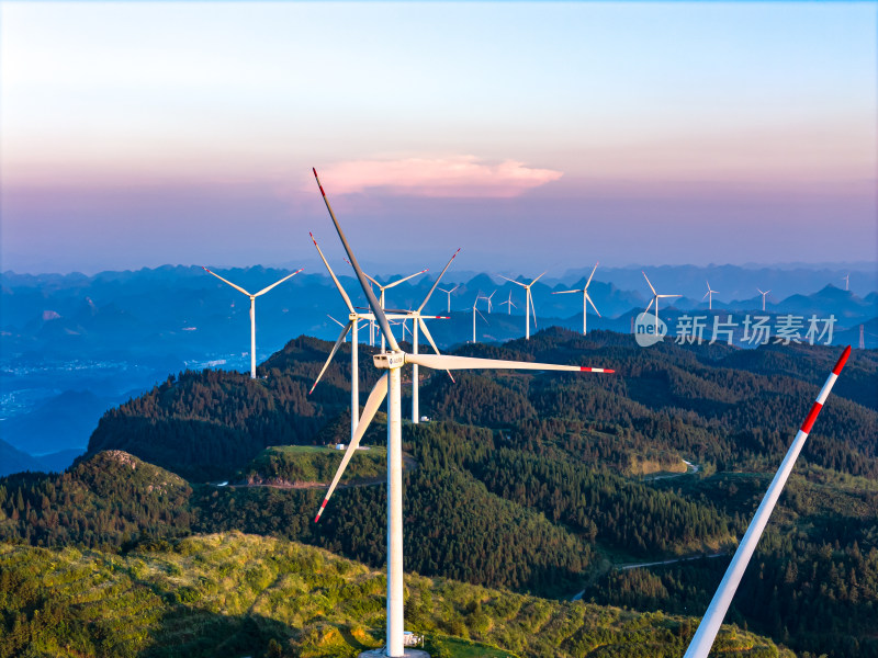 绿色能源风能发电喀斯特地貌