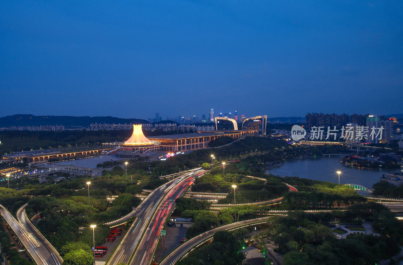 广西南宁国际会展中心城市风光建筑夜景