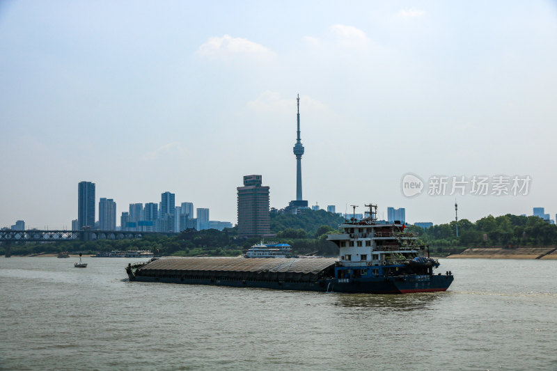 湖北武汉长江江滩沿线风景