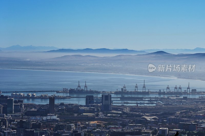 南非开普敦，桌湾Table Bay，俯瞰城市风景