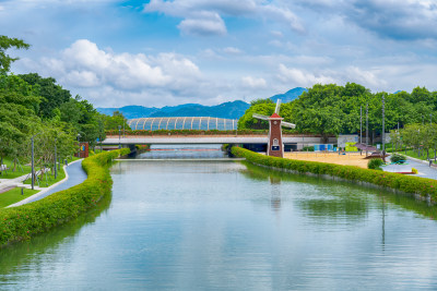 深圳南山区后海中心河公园风光