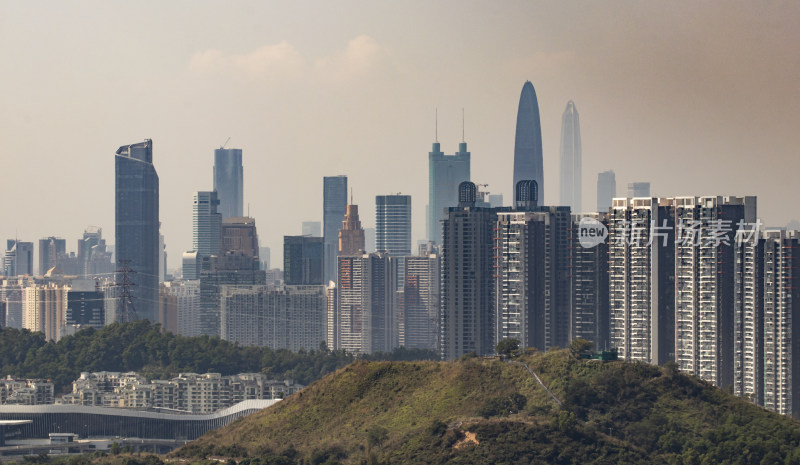 深圳梧桐山看深圳市区