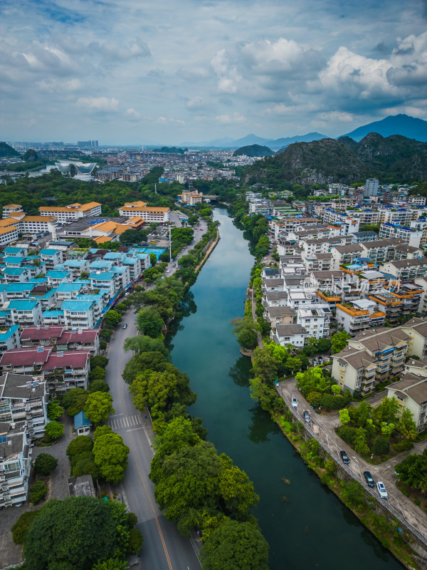 桂林小东江周边城市建筑