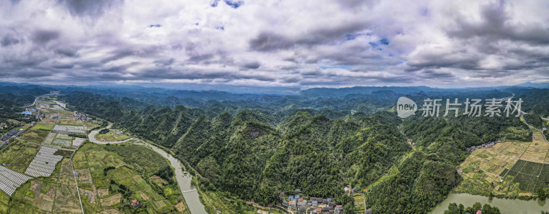 祖国壮丽山河湖南万佛山全景图