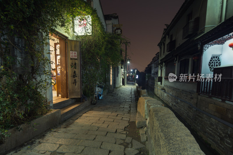 苏州平江路夜景