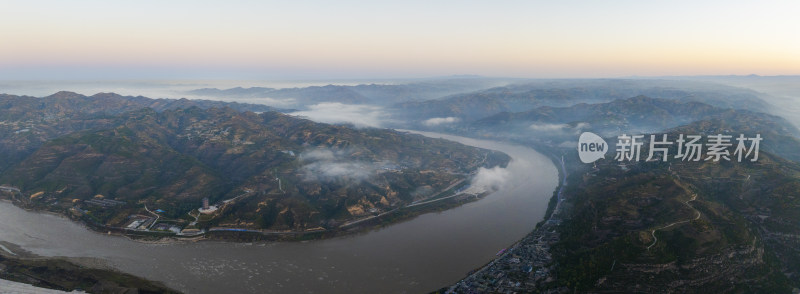 山西陕西交界黄河黄土高原云海风光