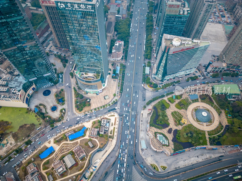 城市大道交通车辆行驶航拍湖南长沙摄影图