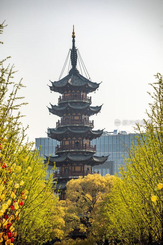 上海徐汇龙华寺龙华寺塔