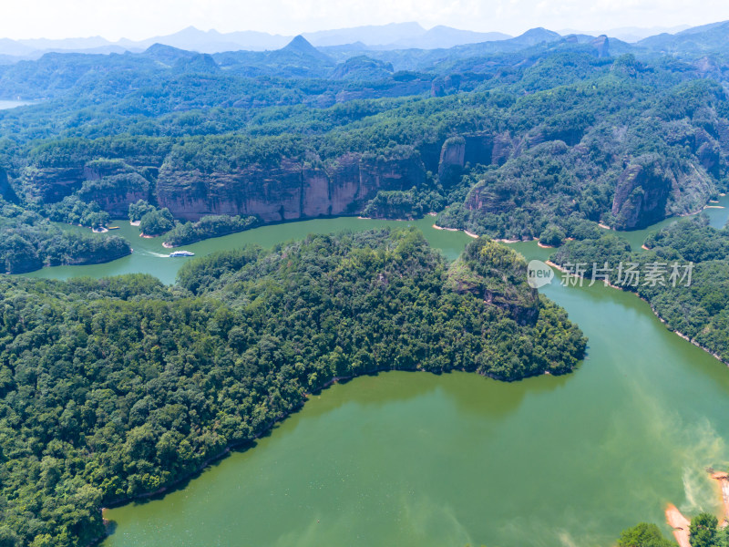 大好河山青山绿水大金湖航拍图