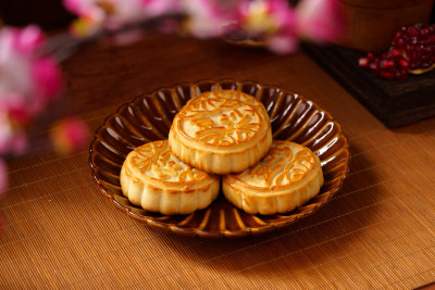 中秋节日特色美食豆沙月饼