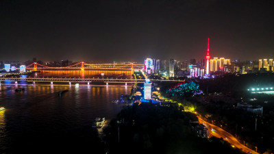 湖北武汉龟山公园电视塔晴川阁夜景航拍图