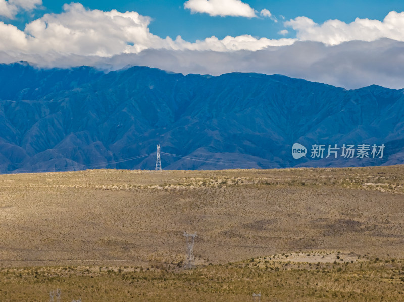 新疆天山山脉戈壁滩航拍