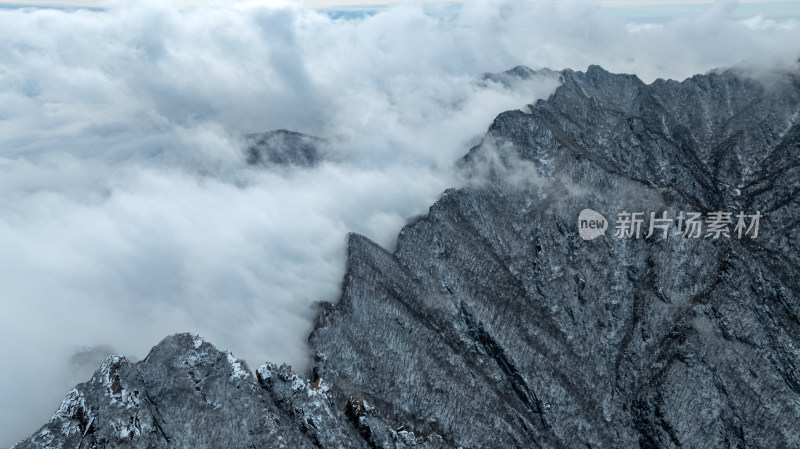 高山雪后云海航拍