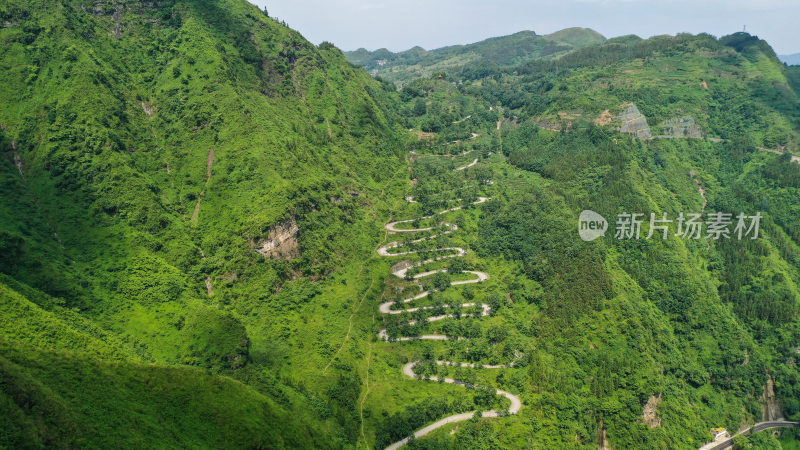 绿色生态贵州晴隆二十四道拐公路航拍