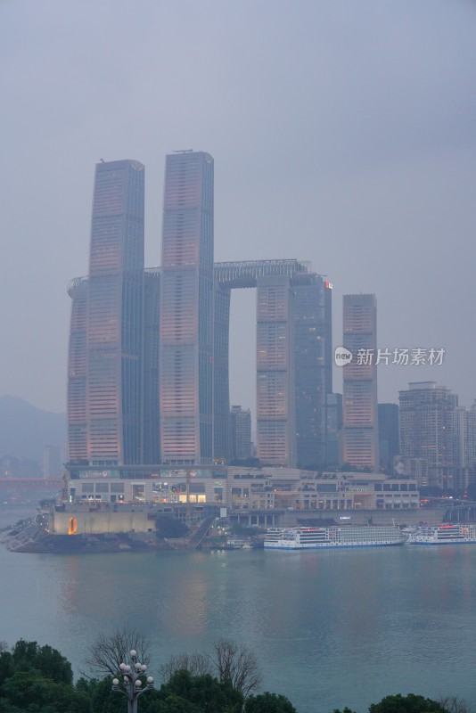 重庆朝天门码头来福士广场夜景