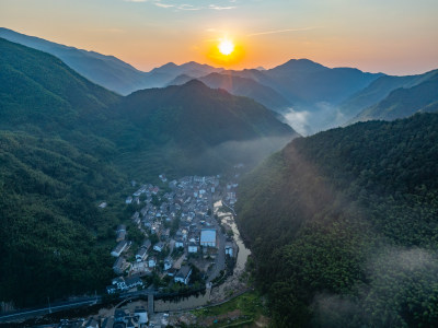 航拍浙江杭州临安区龙门秘境石门村山间村落