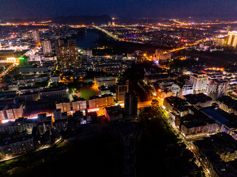 来宾蓝调时刻夜景航拍图