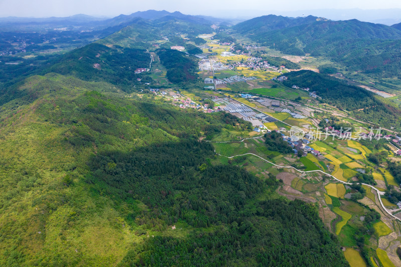 丘陵地貌山川丘陵航拍摄影图