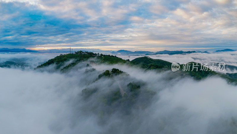 航拍大山日出云海绿美生态