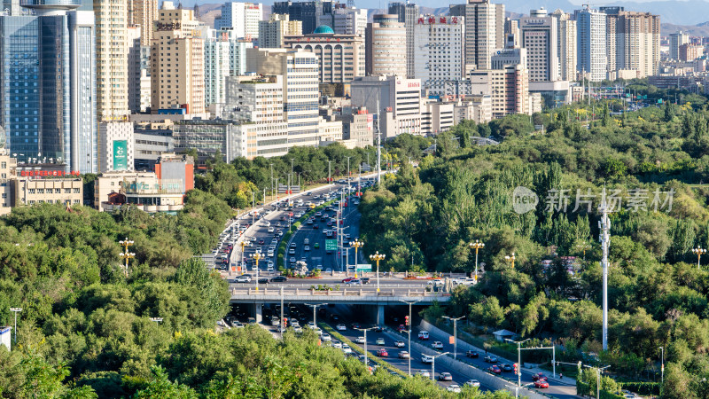 新疆乌鲁木齐河滩快速路