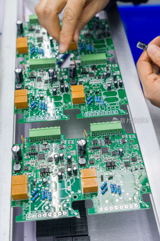 半导体电路板芯片电子产品企业工人生产