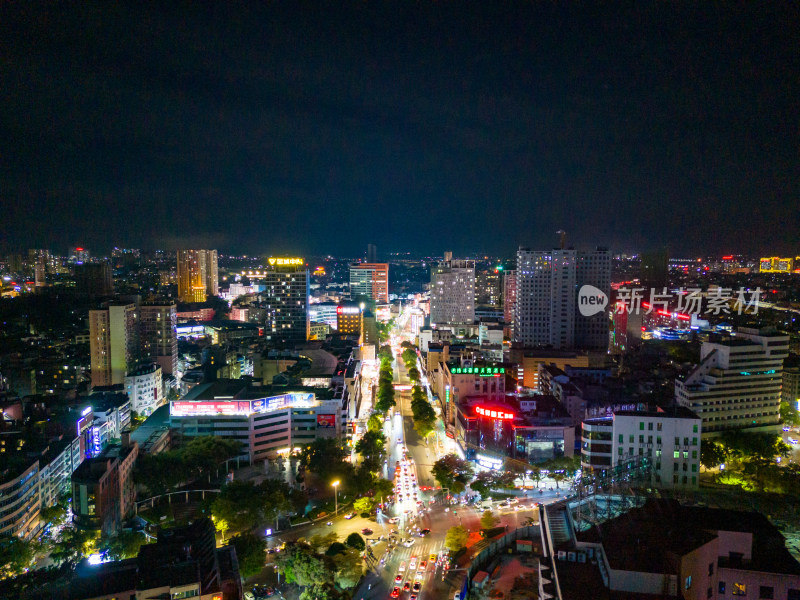 广西玉林城市交通夜景航拍图