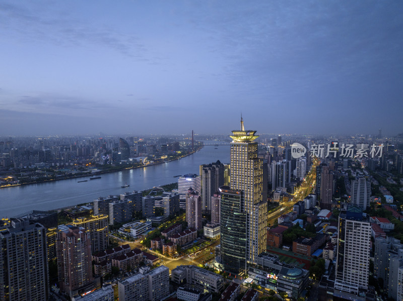 上海国际航运金融大厦夜晚夜景陆家嘴