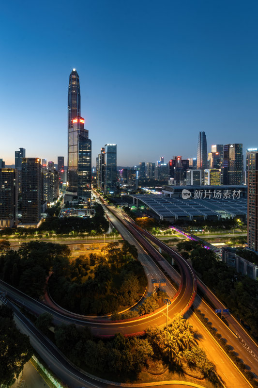 深圳福田CBD大湾区平安大厦夜景蓝调